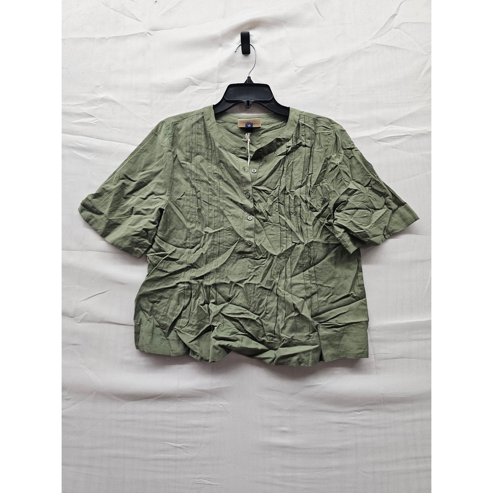 Universal Thread Womens Short Sleeve Henley Pintuck Blouse Olive Green Small NEW